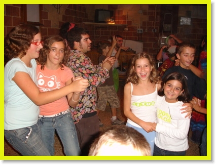View Full Size! - 400 x 300 px [62 KB, 0.06 MB]